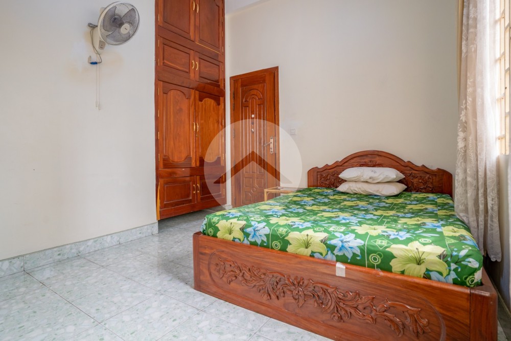 2 Bedroom Apartment For Rent - 7 Makara, Phnom Penh - Image 11