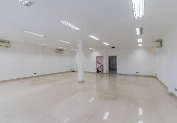 356 Sqm Office Space For Rent - Srah Chork, Phnom Penh thumbnail