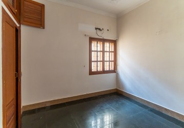 924 Sqm Commercial Shophouse For Rent - BKK1, Phnom Penh thumbnail