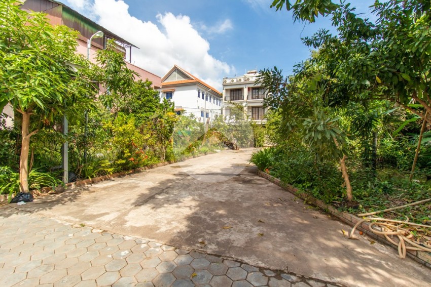 7 Bedroom Villa For Sale - Svay Dangkum, Siem Reap