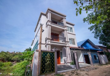 5 Bedroom House For Rent - Svay Dangkum, Siem Reap thumbnail