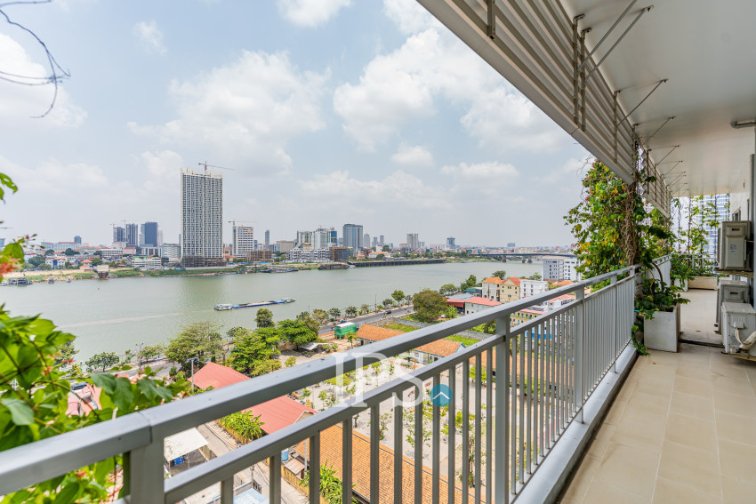 4 Bedroom Serviced Apartment For Rent - Chroy Changvar, Phnom Penh