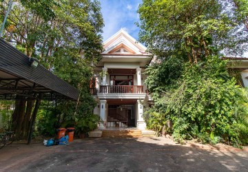 16 Bedroom Hotel For Rent - Kouk Chack, Siem Reap thumbnail