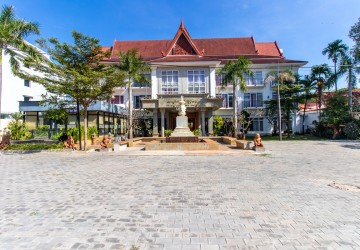 44 Bedroom Hotel For Rent - Slor Kram, Siem Reap thumbnail