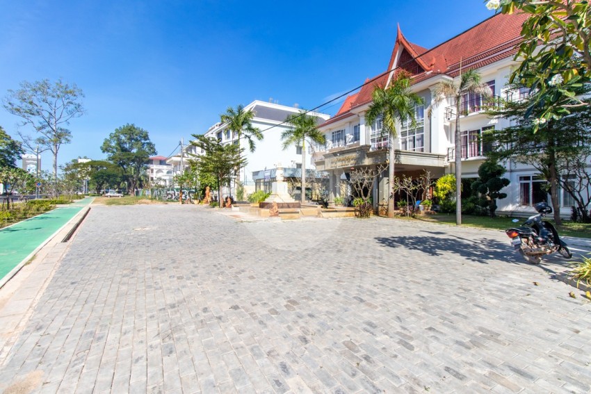 44 Bedroom Hotel For Rent - Slor Kram, Siem Reap