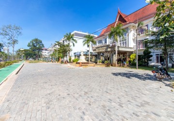 44 Bedroom Hotel For Rent - Slor Kram, Siem Reap thumbnail