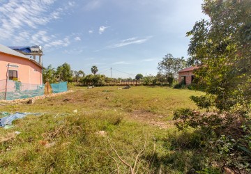 987 Sqm Residential Land For Sale - Chreav, Siem Reap thumbnail