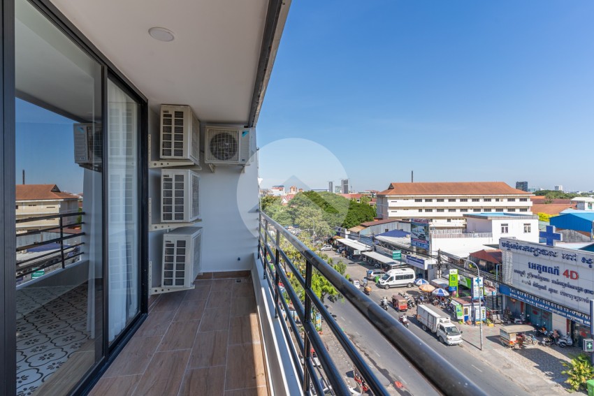 Renovated 2 Bedroom Apartment For Rent - Srah Chork, Phnom Penh