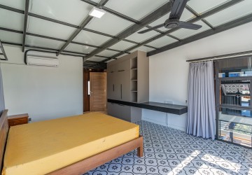 Renovated 2 Bedroom Apartment For Rent - Srah Chork, Phnom Penh thumbnail