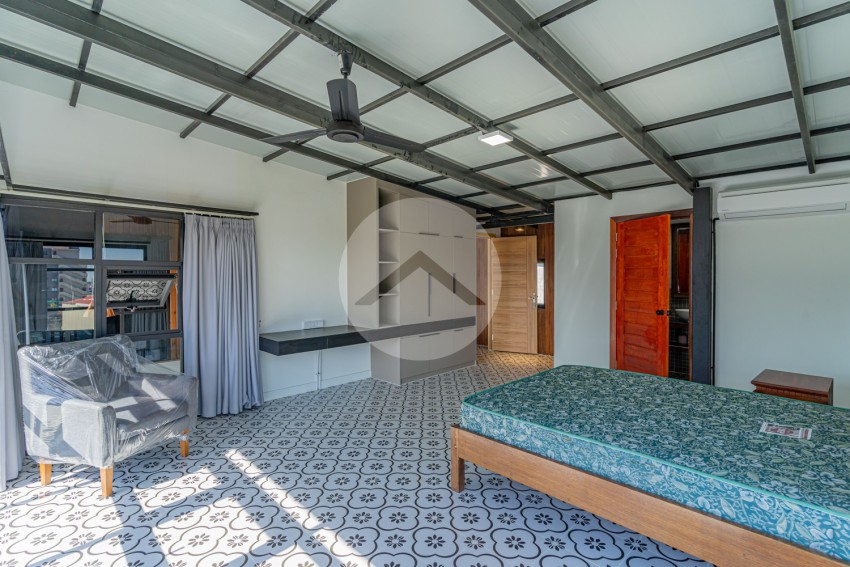 Renovated 2 Bedroom Apartment For Rent - Srah Chork, Phnom Penh