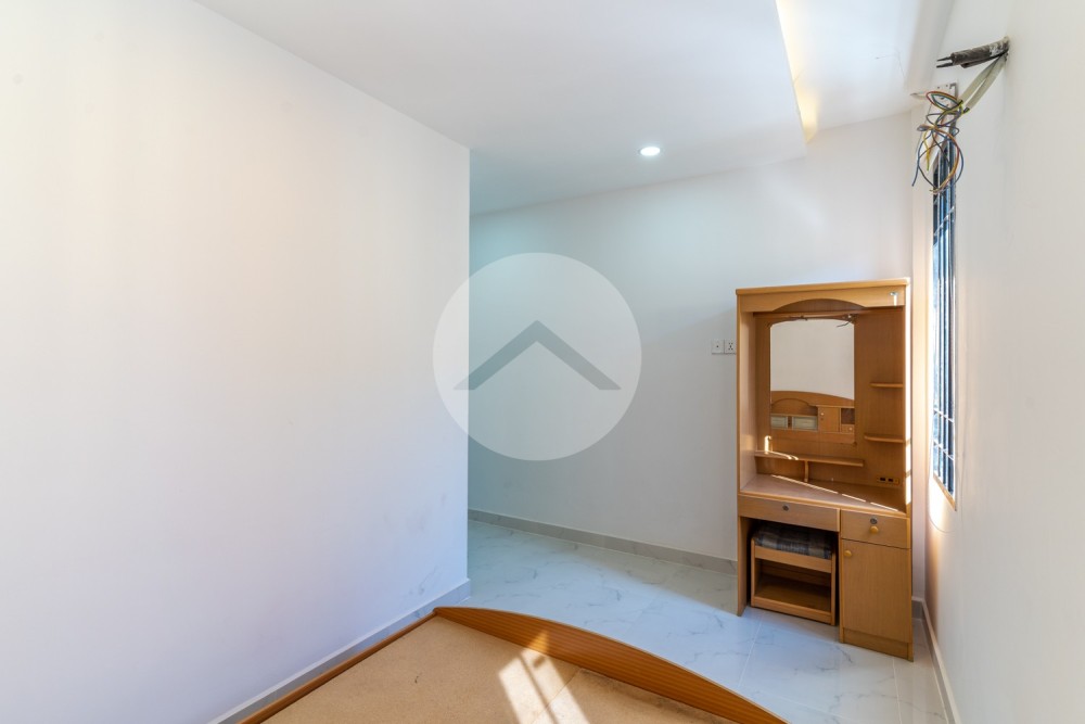 5 Bedroom Shophouse For Rent - Chroy Changvar, Phnom Penh - Image 14 5 Bedroom Shophouse For Rent - Chroy Changvar, Phnom Penh - Image 14