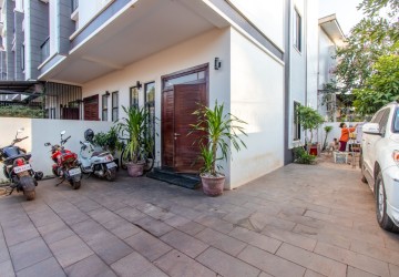 4 Bedroom House For Rent - Sala Kamreuk, Siem Reap thumbnail