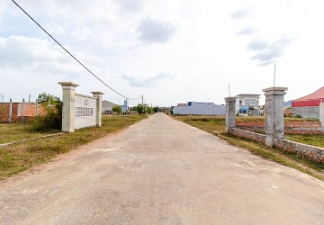 100 Sqm Land For Sale - Kandaek, Prasat Bakong, Siem Reap thumbnail