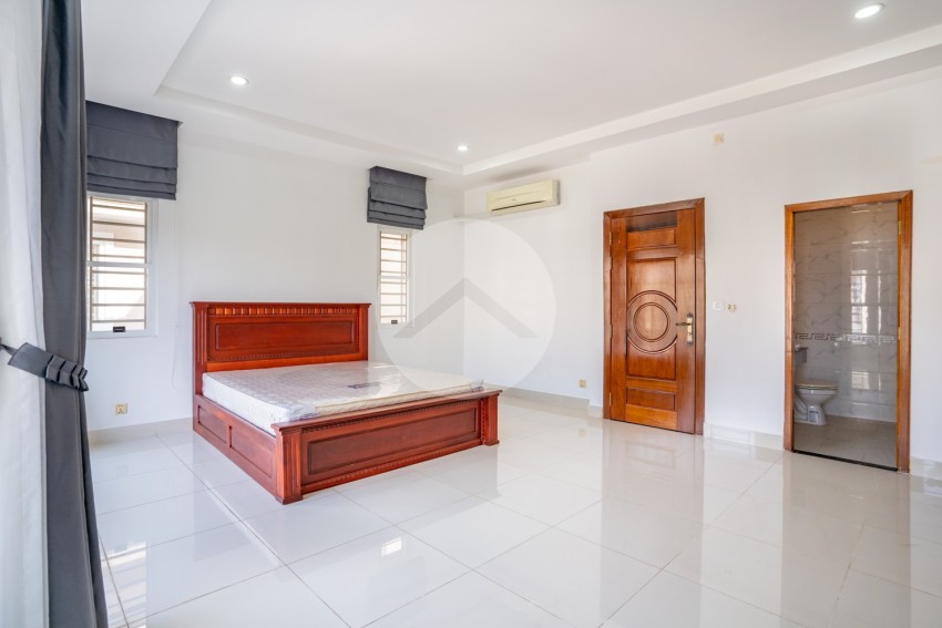 4 Bedroom Villa For Rent- Borey New World Samrong Andet, Phnom Penh Thmey, Phnom Penh