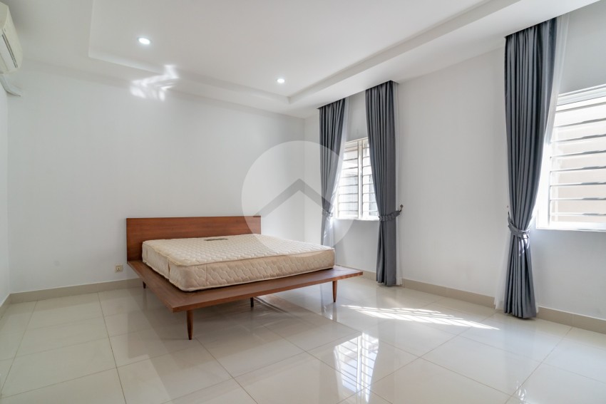 4 Bedroom Villa For Rent- Borey New World Samrong Andet, Phnom Penh Thmey, Phnom Penh