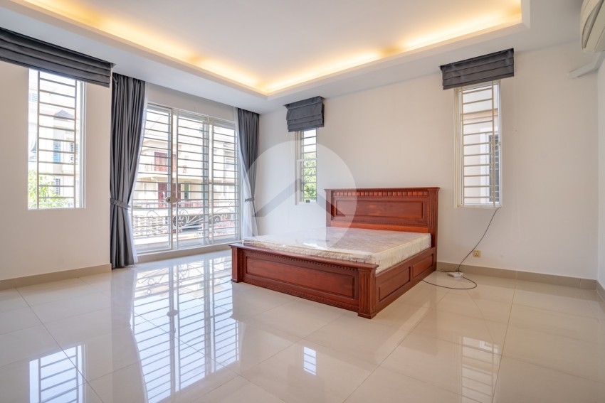 4 Bedroom Villa For Rent- Borey New World Samrong Andet, Phnom Penh Thmey, Phnom Penh