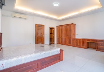 4 Bedroom Villa For Rent- Borey New World Samrong Andet, Phnom Penh Thmey, Phnom Penh thumbnail