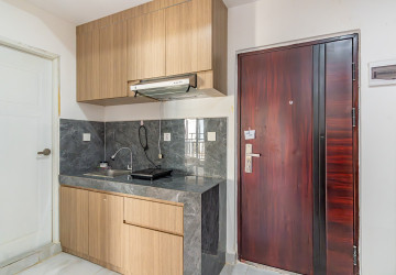 1 Bedroom Serviced Apartment For Rent - BKK3, Phnom Penh thumbnail