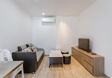 2 Bedroom Serviced Apartment For Rent - BKK3, Phnom Penh thumbnail