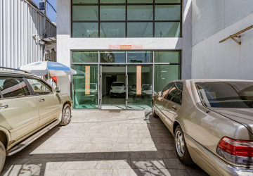 2 Bedroom Serviced Apartment For Rent - BKK3, Phnom Penh thumbnail