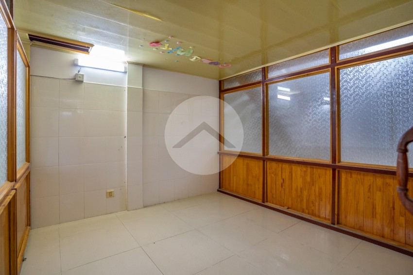 2 Bedroom Flat House For Sale - Tonle Bassac, Phnom Penh