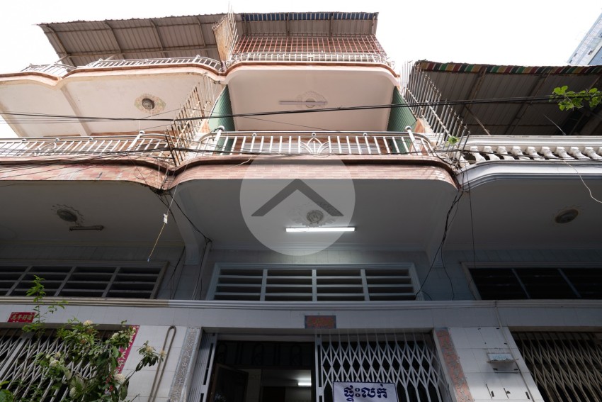 2 Bedroom Flat House For Sale - Tonle Bassac, Phnom Penh