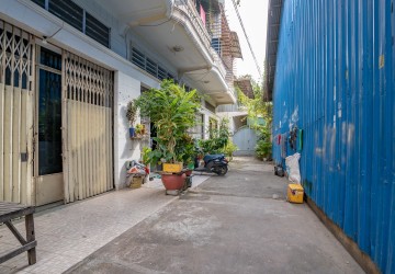 2 Bedroom Flat House For Sale - Tonle Bassac, Phnom Penh thumbnail