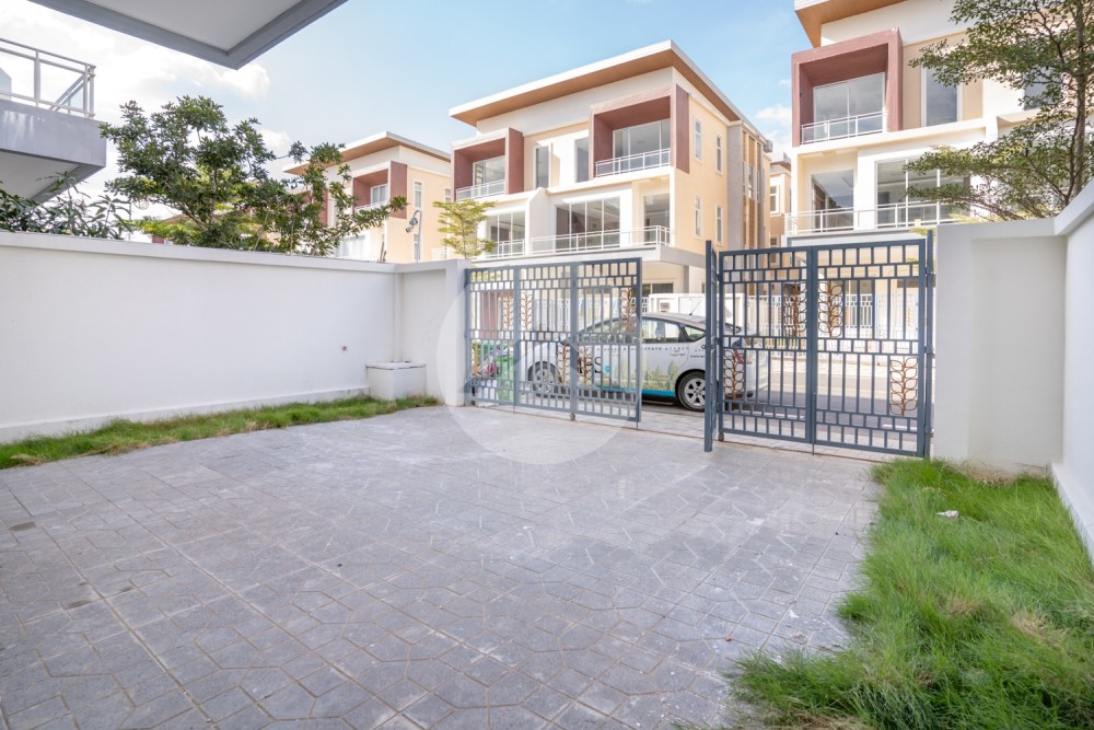 4 Bedroom Twin Villa For Rent - Orkide The Botanic City, Chroy Changvar, Phnom Penh - Image 18 4 Bedroom Twin Villa For Rent - Orkide The Botanic City, Chroy Changvar, Phnom Penh - Image 18