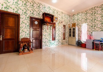 2 Bedroom House For Sale - Svay Dangkum, Siem Reap thumbnail