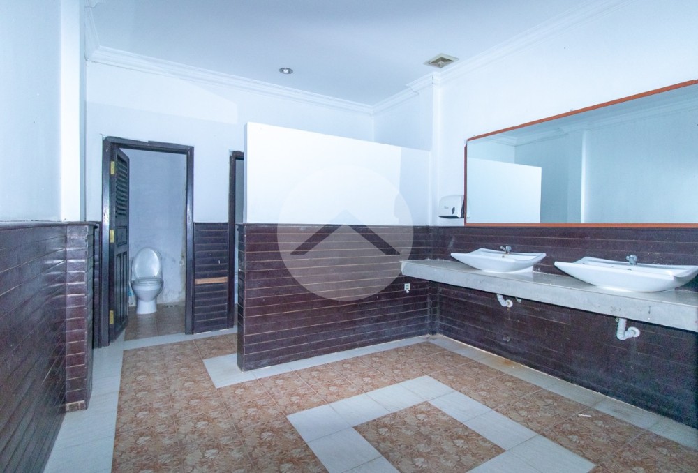 3000 Sqm Commercial Space For Rent - Svay Dangkum, Siem Reap - Image 15