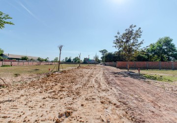 815 Sqm Land For Sale - Next to Golf Course, Svay Dangkum, Siem Reap thumbnail