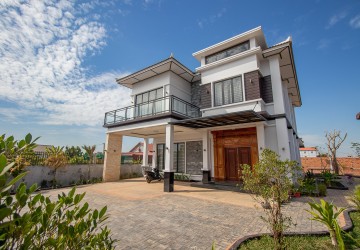 5 Bedroom Villa For Sale - Chreav, Siem Reap thumbnail