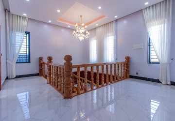 5 Bedroom Villa For Sale - Chreav, Siem Reap thumbnail