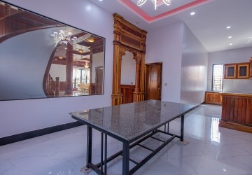 5 Bedroom Villa For Sale - Chreav, Siem Reap thumbnail