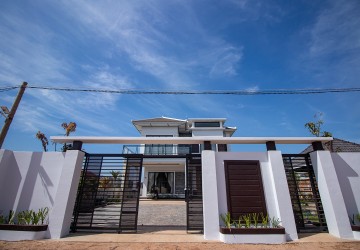 5 Bedroom Villa For Sale - Chreav, Siem Reap thumbnail