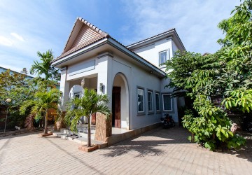 3 Bedroom House For Rent - Svay Dangkum, Siem Reap thumbnail