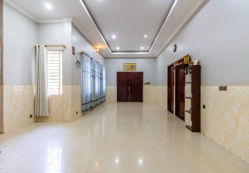 3 Bedroom House For Rent - Svay Dangkum, Siem Reap thumbnail