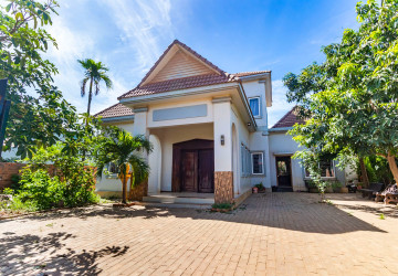 3 Bedroom House For Rent - Svay Dangkum, Siem Reap thumbnail