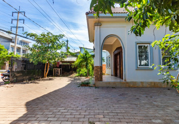 3 Bedroom House For Rent - Svay Dangkum, Siem Reap thumbnail