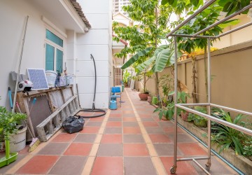 6 Bedroom Villa For Rent - Chroy Changvar, Phnom Penh thumbnail