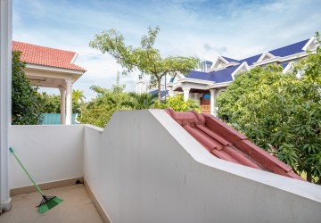6 Bedroom Villa For Rent - Chroy Changvar, Phnom Penh thumbnail