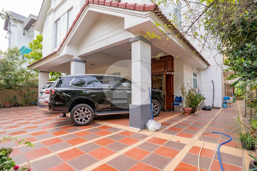 6 Bedroom Villa For Rent - Chroy Changvar, Phnom Penh