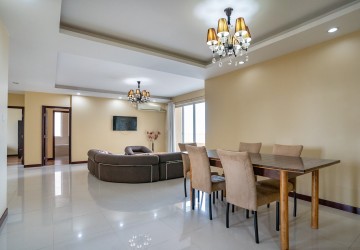 3 Bedroom Condo For Rent - Tonle Bassac, Phnom Penh thumbnail