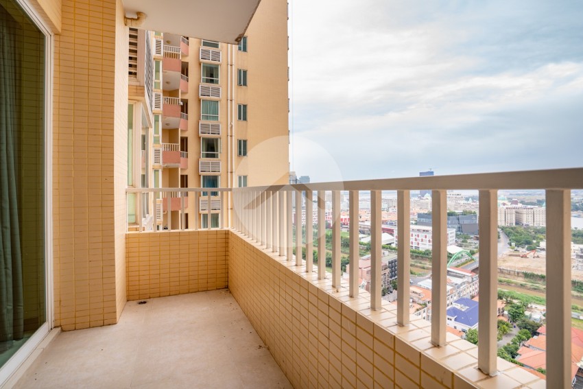 3 Bedroom Condo For Rent - Tonle Bassac, Phnom Penh