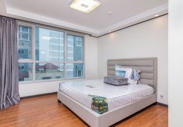 3 Bedroom Condo For Rent - BKK1, Phnom Penh thumbnail