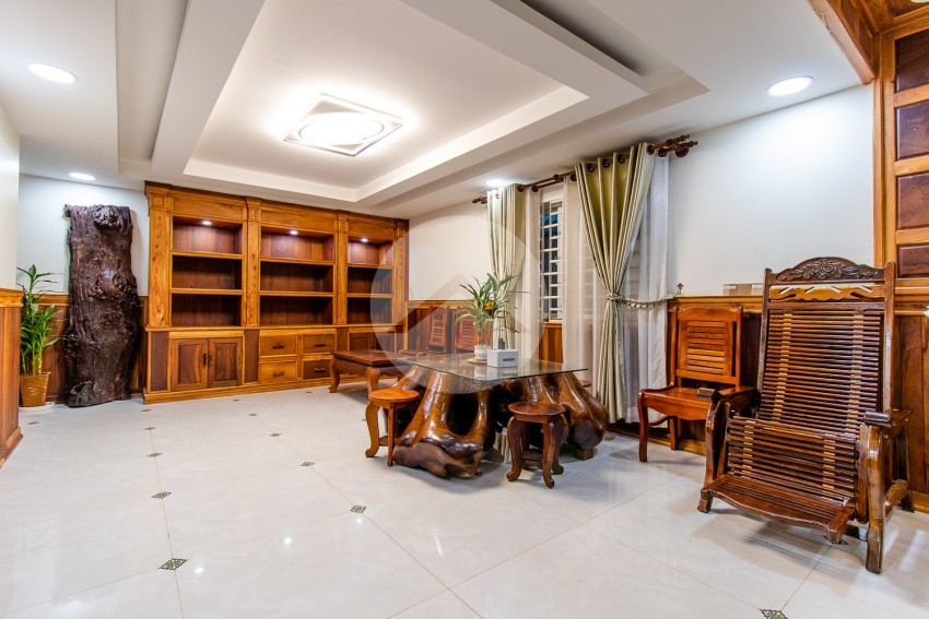 7 Bedroom Villa For Sale - Svay Dangkum, Siem Reap