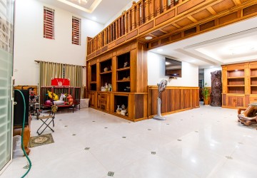 7 Bedroom Villa For Sale - Svay Dangkum, Siem Reap thumbnail