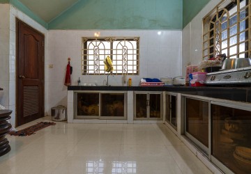 6 Bedroom House For Sale - Svay Dangkum, Siem Reap thumbnail