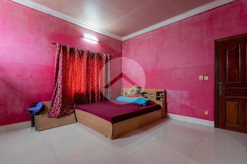 6 Bedroom House For Sale - Svay Dangkum, Siem Reap