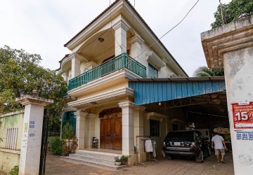 6 Bedroom House For Sale - Svay Dangkum, Siem Reap thumbnail